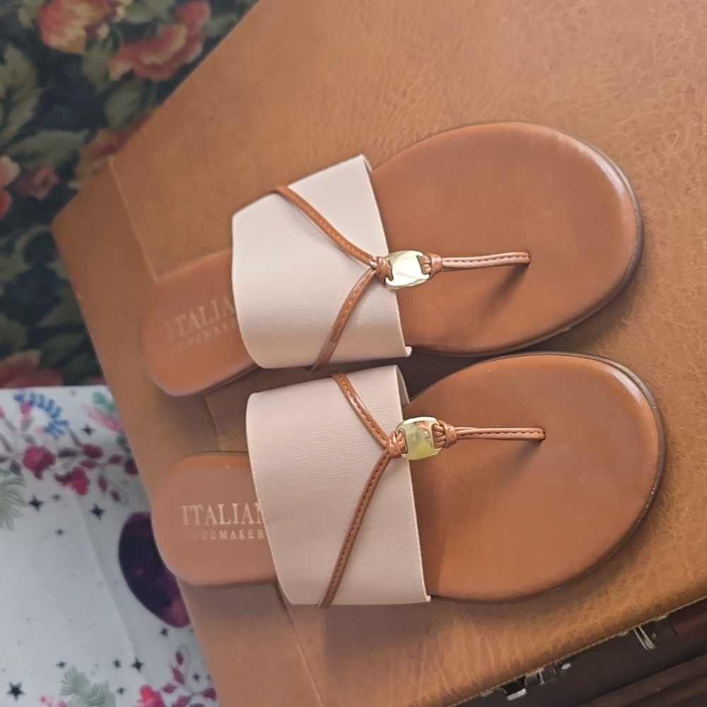 Italian Shoemakers sandals size 9